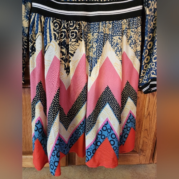 Maeve by Anthropologie Sporty Chevron Dress Size 2P - Picture 4 of 15